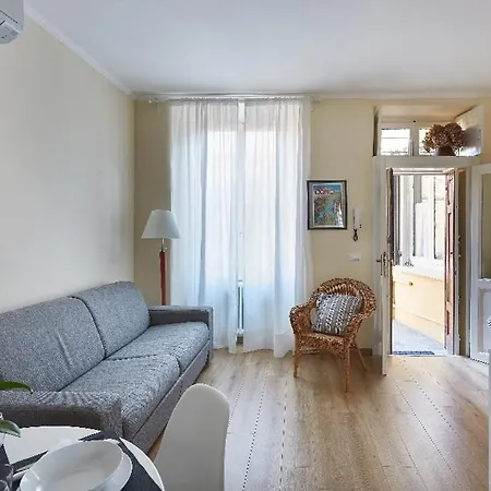 Apartmán Beautiful Bohemian In The Center With Balcony, Air Conditioning And Free Private Parking Como