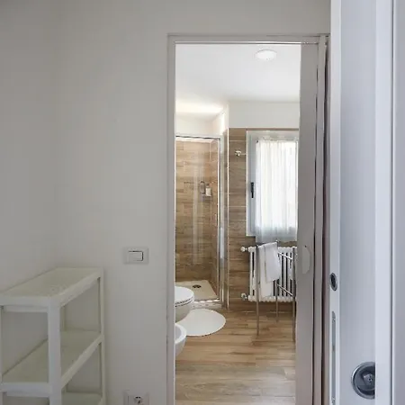 Beautiful Bohemian In The Center With Balcony, Air Conditioning And Free Private Parking Apartmán Como